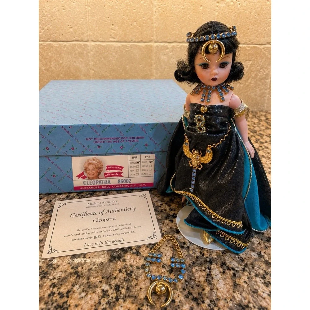 Madame Alexander Cleopatra 86002 1996 Legends #0023/2500 Doll Box COA